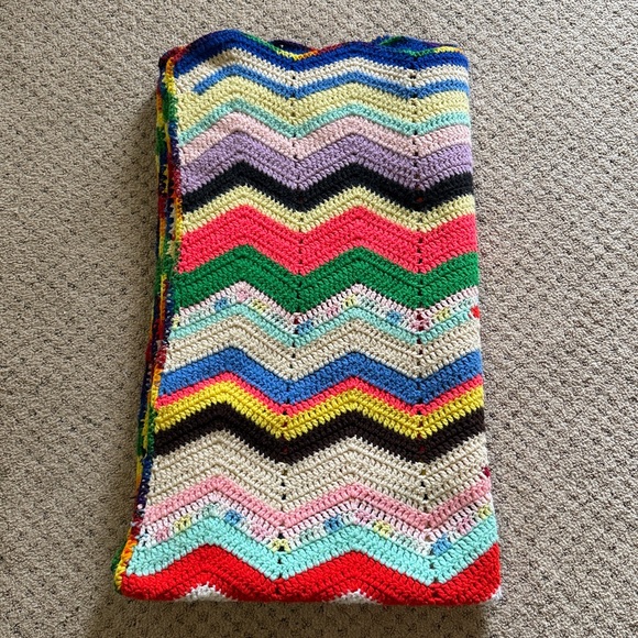 Handmade Other - Vintage Hand Knitted Chevron Throw ~65x60